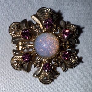 Majestic Elegant Brooch